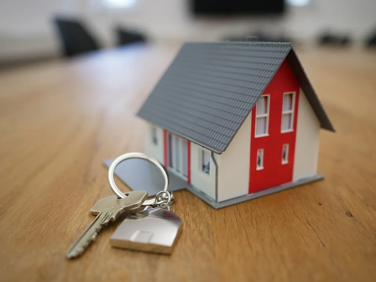 Household checking its home loan rate after a Reserve Bank decision
